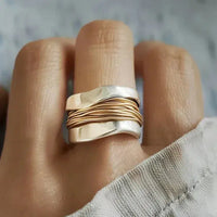 Silberner Ring mit goldener Draht