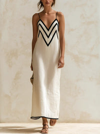 Simona | Langes Trägerkleid mit kontrastierendem Chevron-Besatz