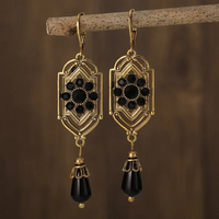 Elegante Hängende Ohrringe mit Kristallen