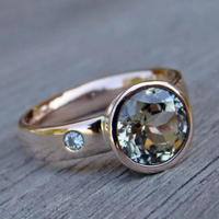 Vintage Gravierte Ring mit Feinen Zirkonia