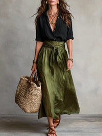 Vera™ | Set van twee delen: zwarte t-shirt en olijfgroene midi rok