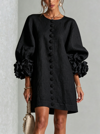 Schwarzes Blumen-Button-Down-Minikleid Mit Auffälligen Blumenmanschetten
