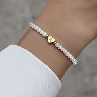 Schickes Armband mit Herzinitial (A–Z)