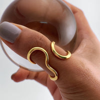 Schicker Ring mit Asymmetrischer Welle