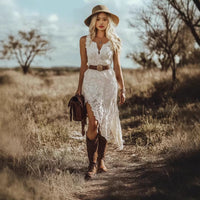 Mélisse | Boho-Spitzenkleid mit V-Ausschnitt und asymmetrischem Saum