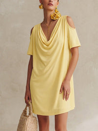 Off-Shoulder Cowl-Neck Gerade Mini-Kleid