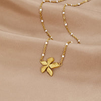 Elegante Halskette mit Goldener Blume